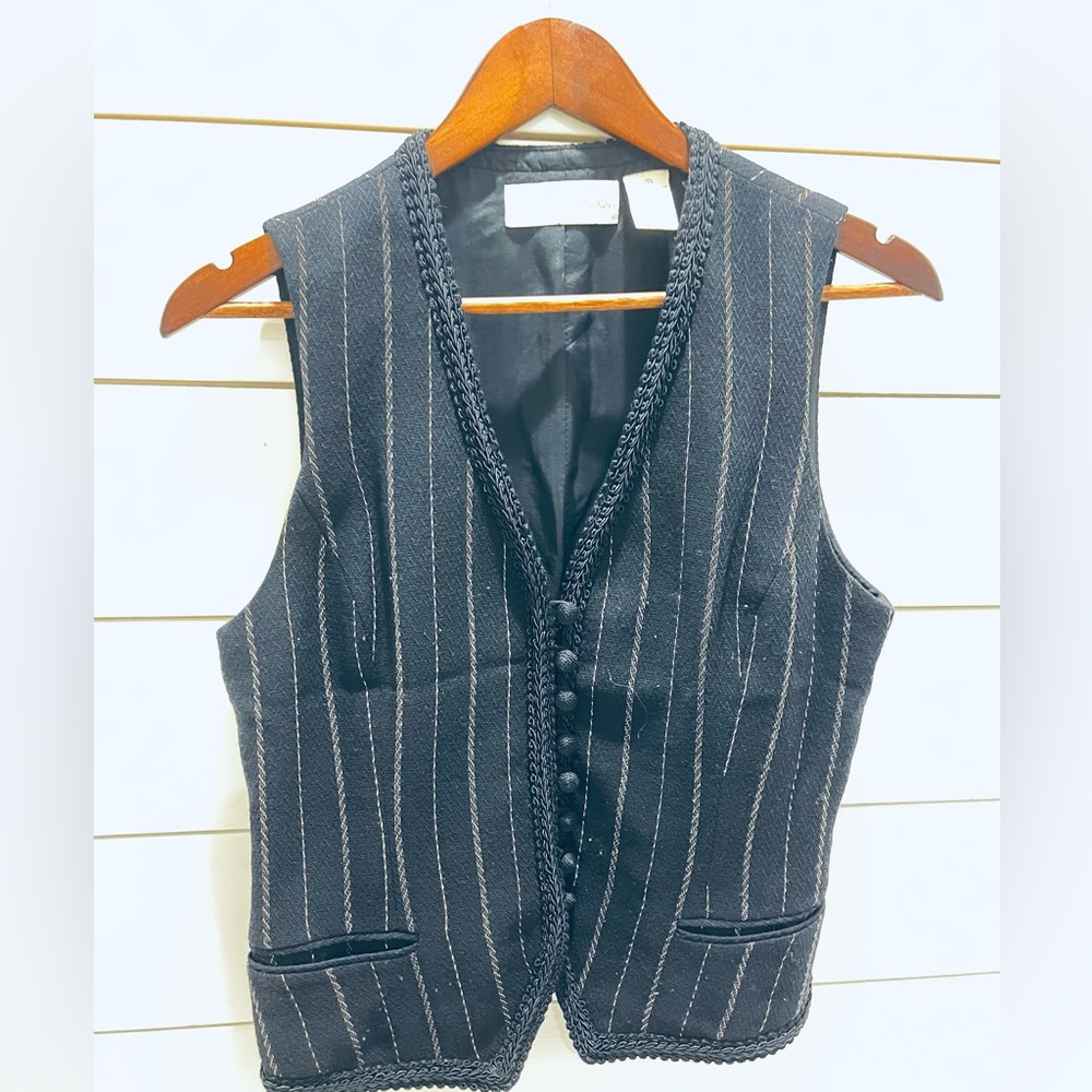 Vintage Dana Buchman Black and Ecru Textured Vest
